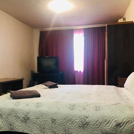 Mini Hotel Vesna Dnipro Ngoại thất bức ảnh