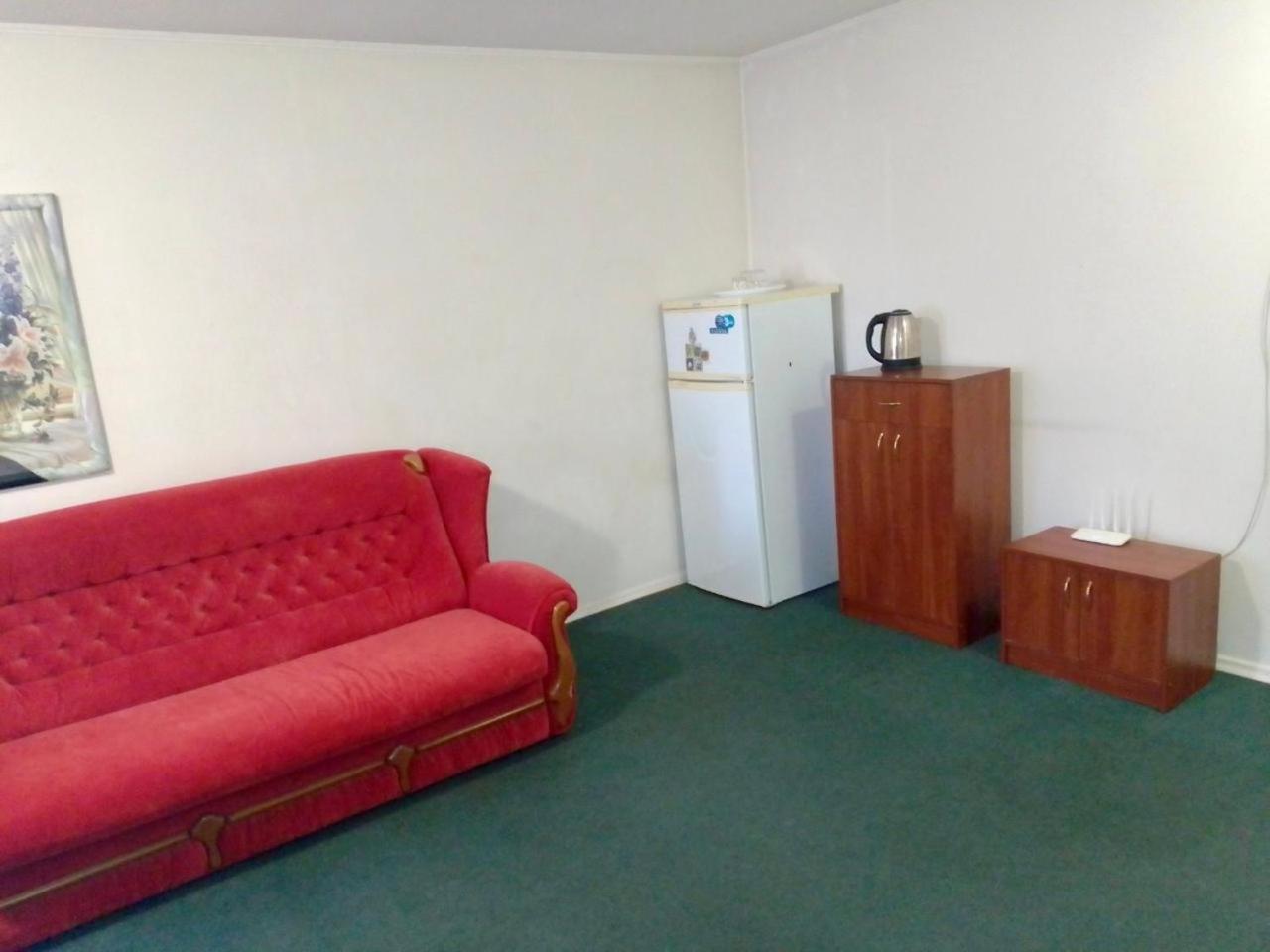 Mini Hotel Vesna Dnipro Ngoại thất bức ảnh