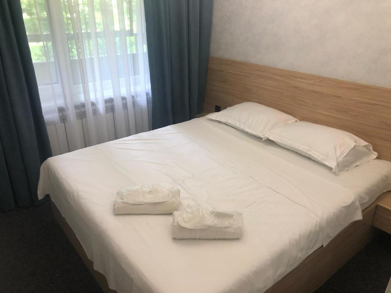 Mini Hotel Vesna Dnipro Ngoại thất bức ảnh
