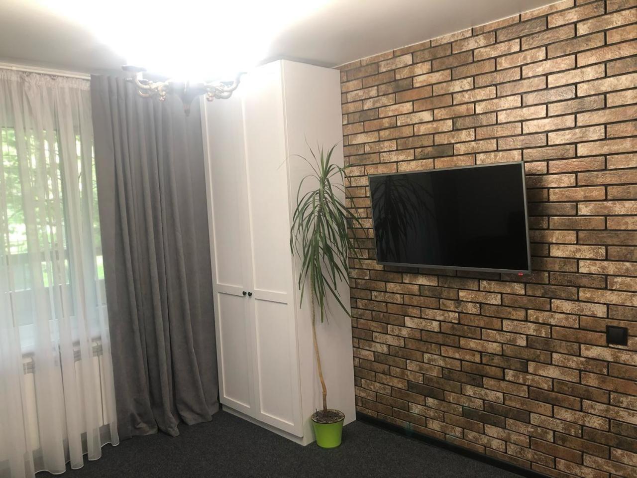 Mini Hotel Vesna Dnipro Ngoại thất bức ảnh