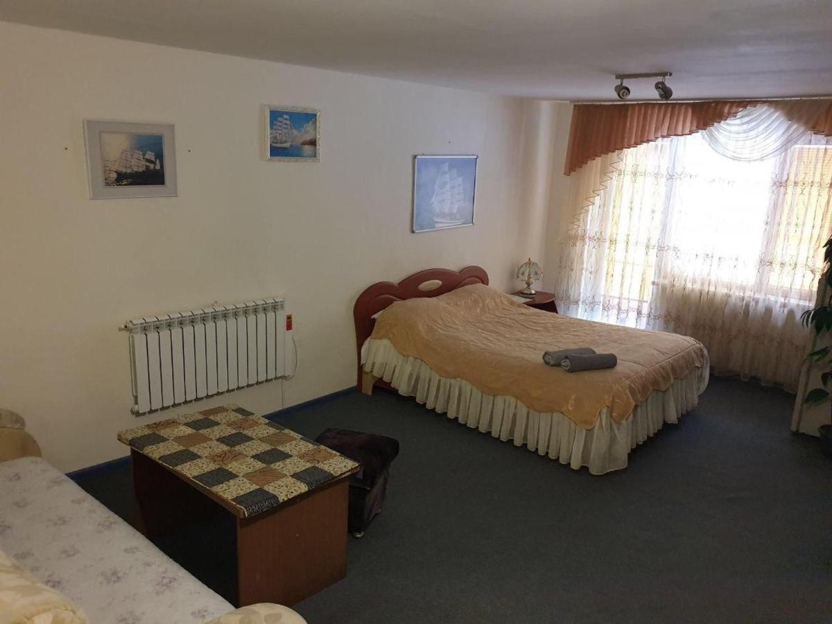 Mini Hotel Vesna Dnipro Ngoại thất bức ảnh