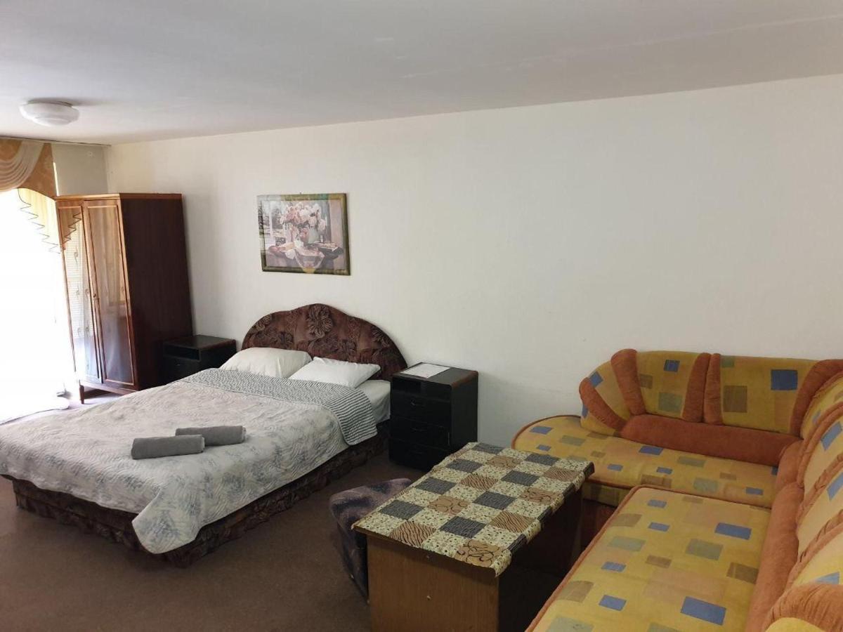 Mini Hotel Vesna Dnipro Ngoại thất bức ảnh